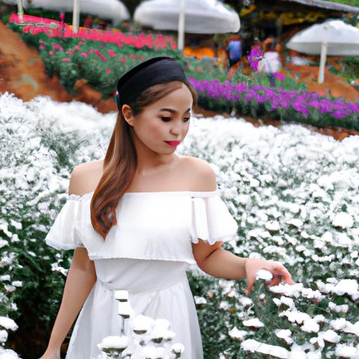 Cung nhân mã nữ trẻ trung với váy trắng trong khu vườn hoa