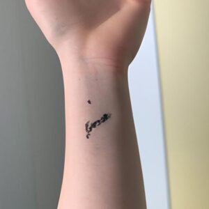 Hình Xăm Chấm Phẩy