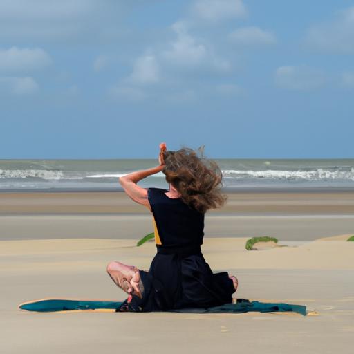 Tập yoga trên bãi biển để giảm bớt căng thẳng và hoàn thiện bản thân